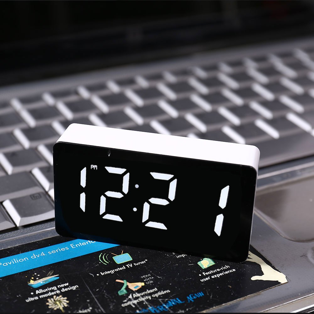 LED นาฬิกาอิเล็กทรอนิกส์นาฬิกา - Useful Electronic Gadgets บทวิจารณ์และราคา